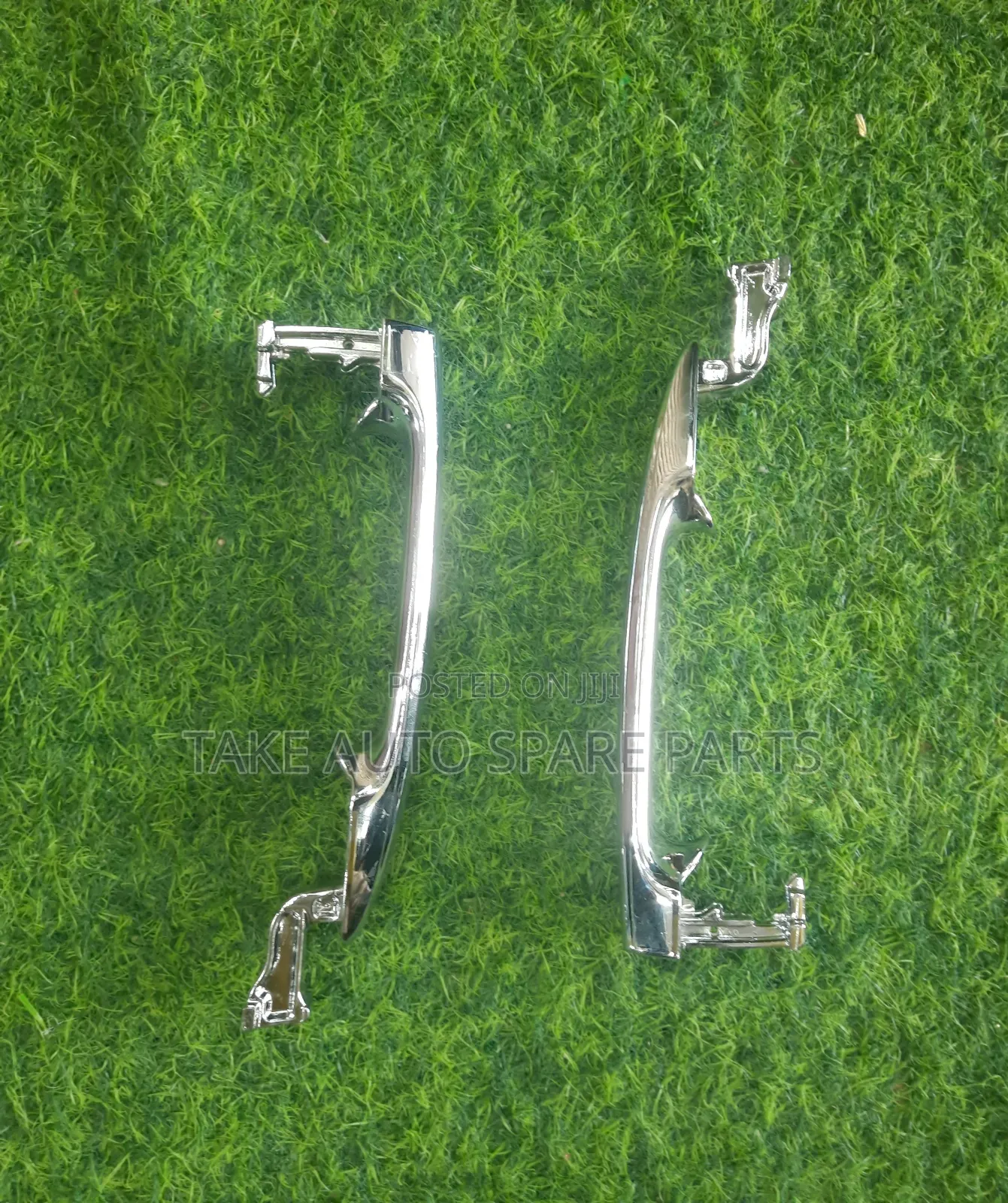 Toyota Noah. Door Handles