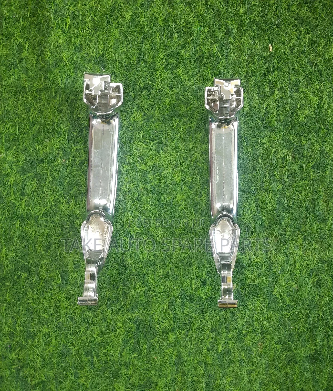 Toyota Noah. Door Handles