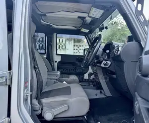 Jeep Wrangler 2010 Silver