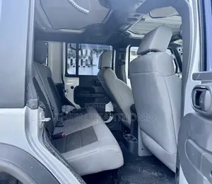 Jeep Wrangler 2010 Silver