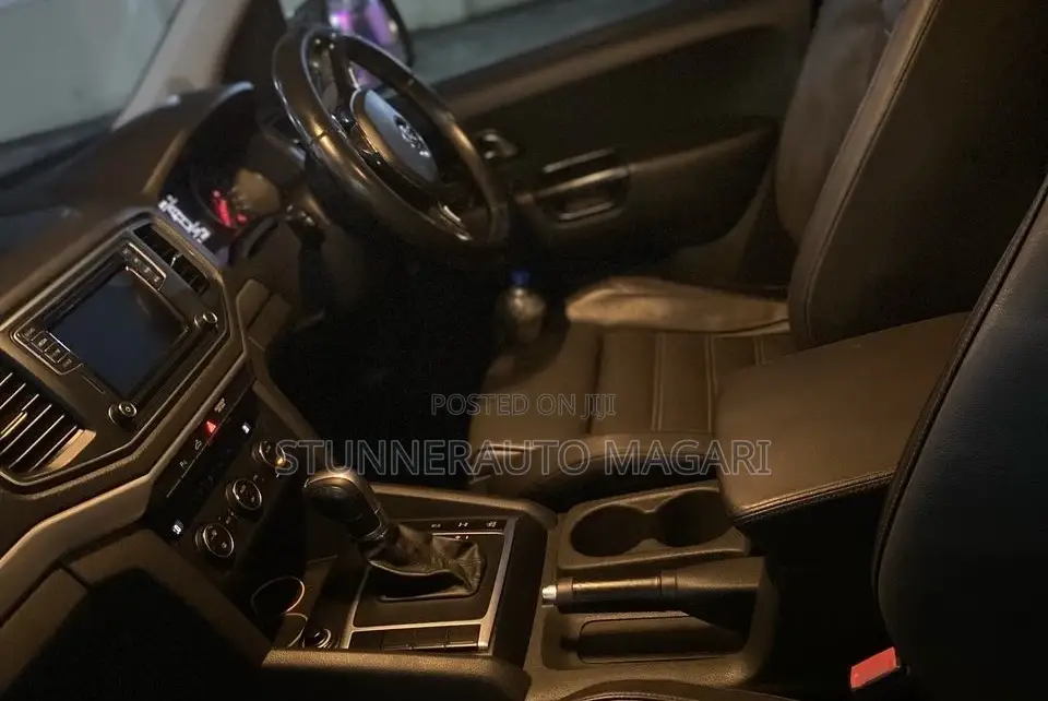 Volkswagen Amarok 2018 Gray