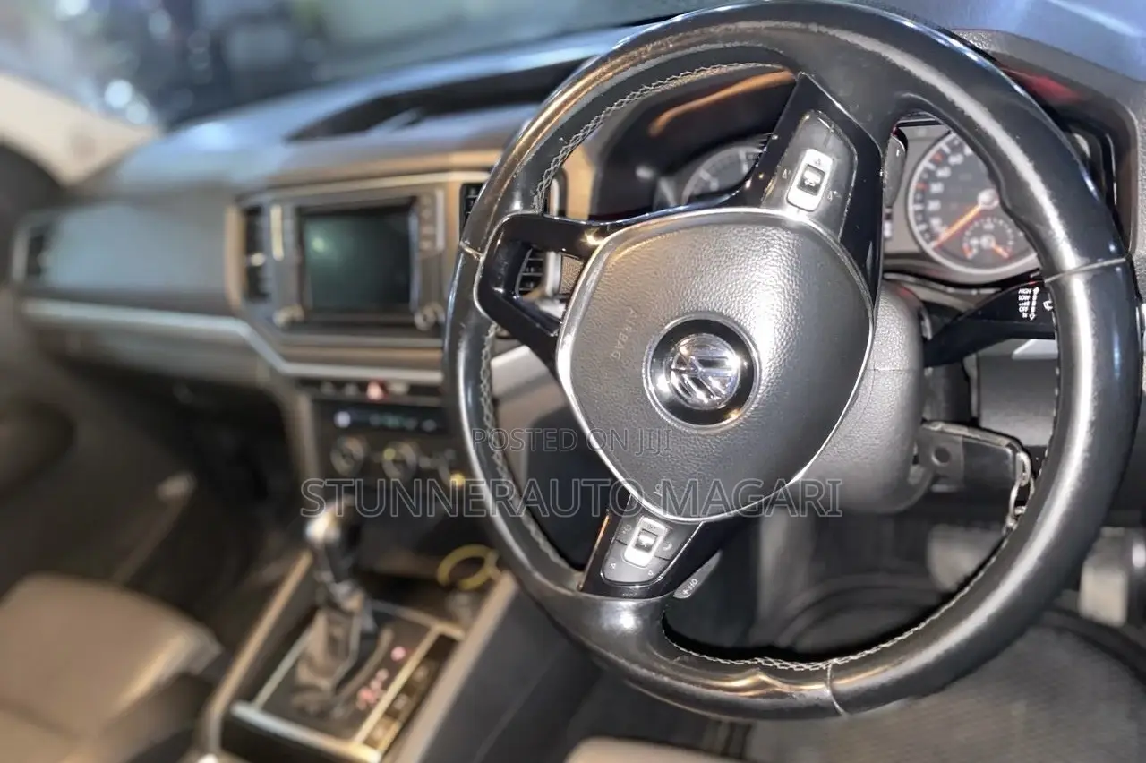 Volkswagen Amarok 2018 Gray