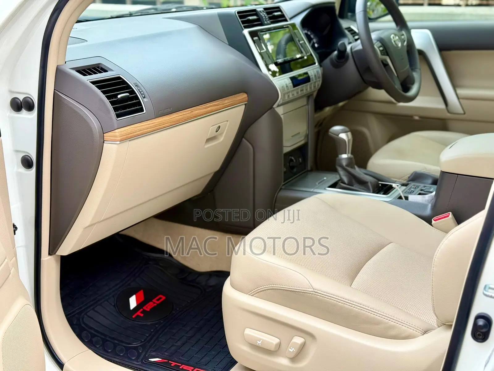 Toyota Land Cruiser Prado 2023 Pearl