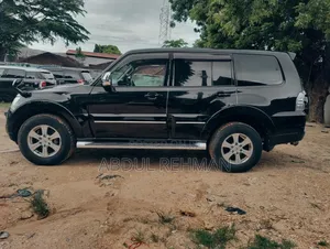 Mitsubishi Pajero V90 3.8 V6 GLS/GLX 2015 Black