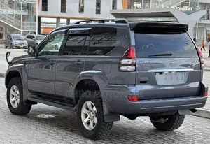 Toyota Land Cruiser Prado 2005 Gray