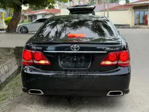 Toyota Crown 2009 Black