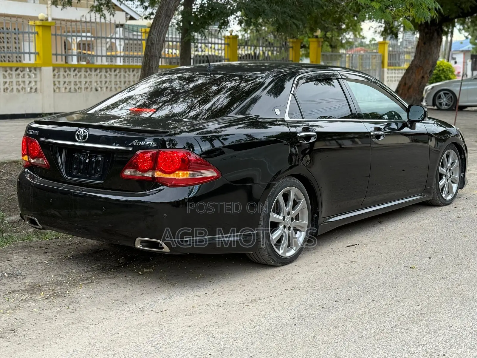 Toyota Crown 2009 Black