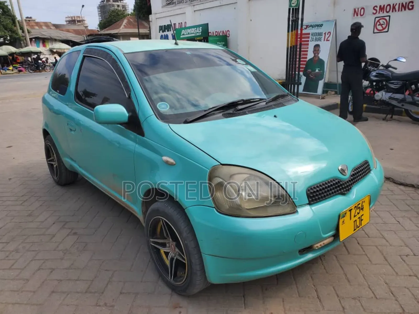 Toyota Vitz 2002 Green