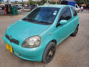 Toyota Vitz 2002 Green