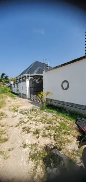 5bdrm House in Mji Mwema Ungindoni, Kigamboni for sale