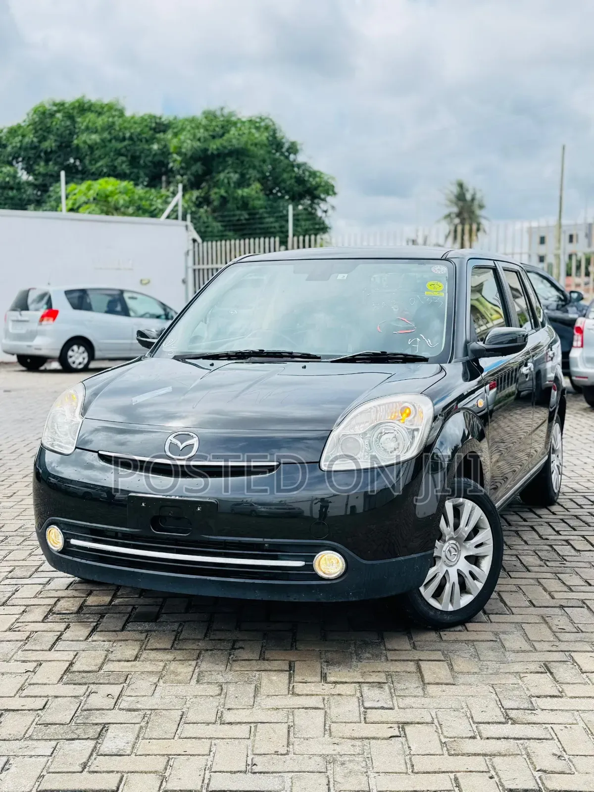 Mazda Verisa 2012 Black