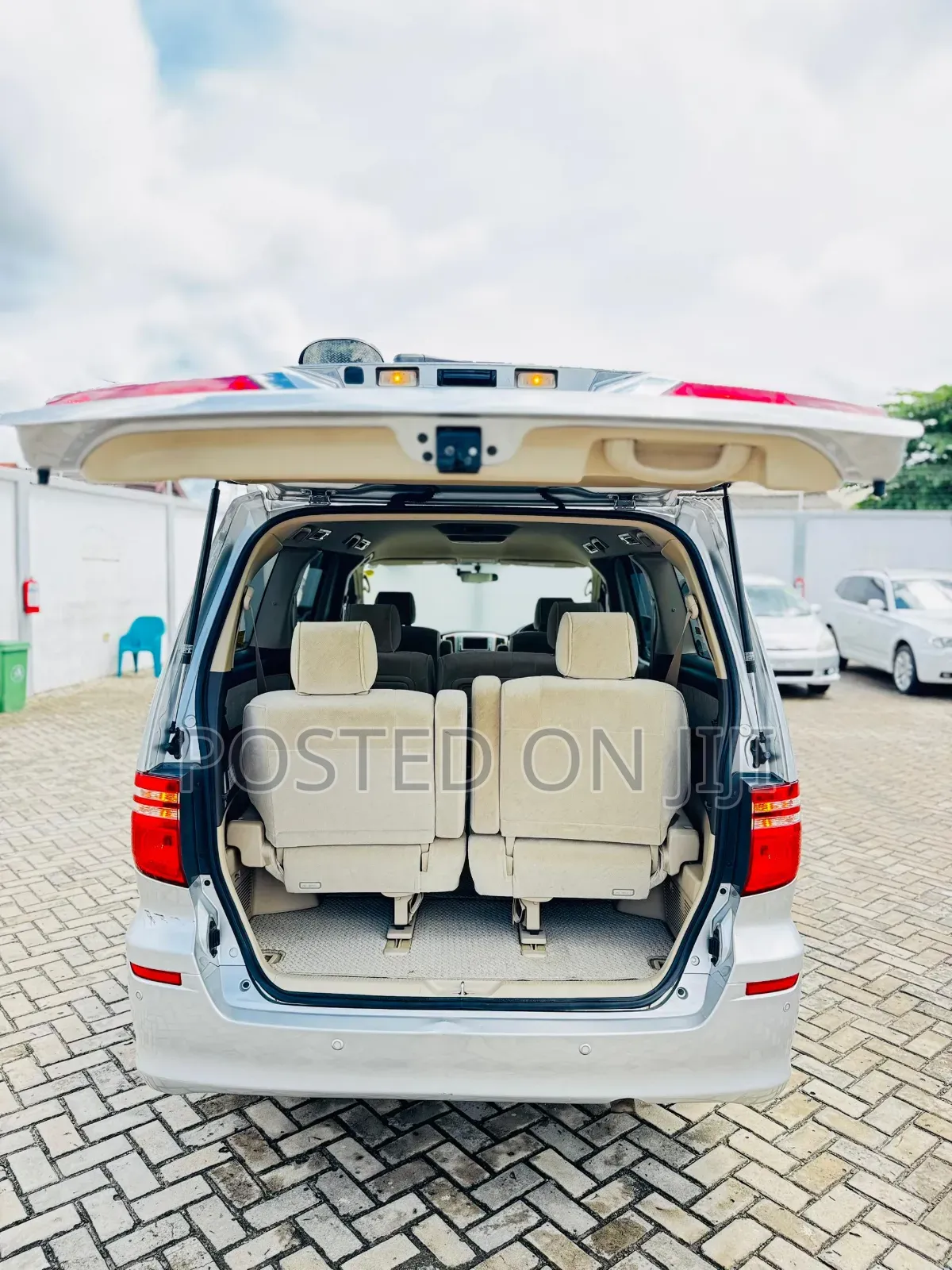 Toyota Alphard 2008 Silver