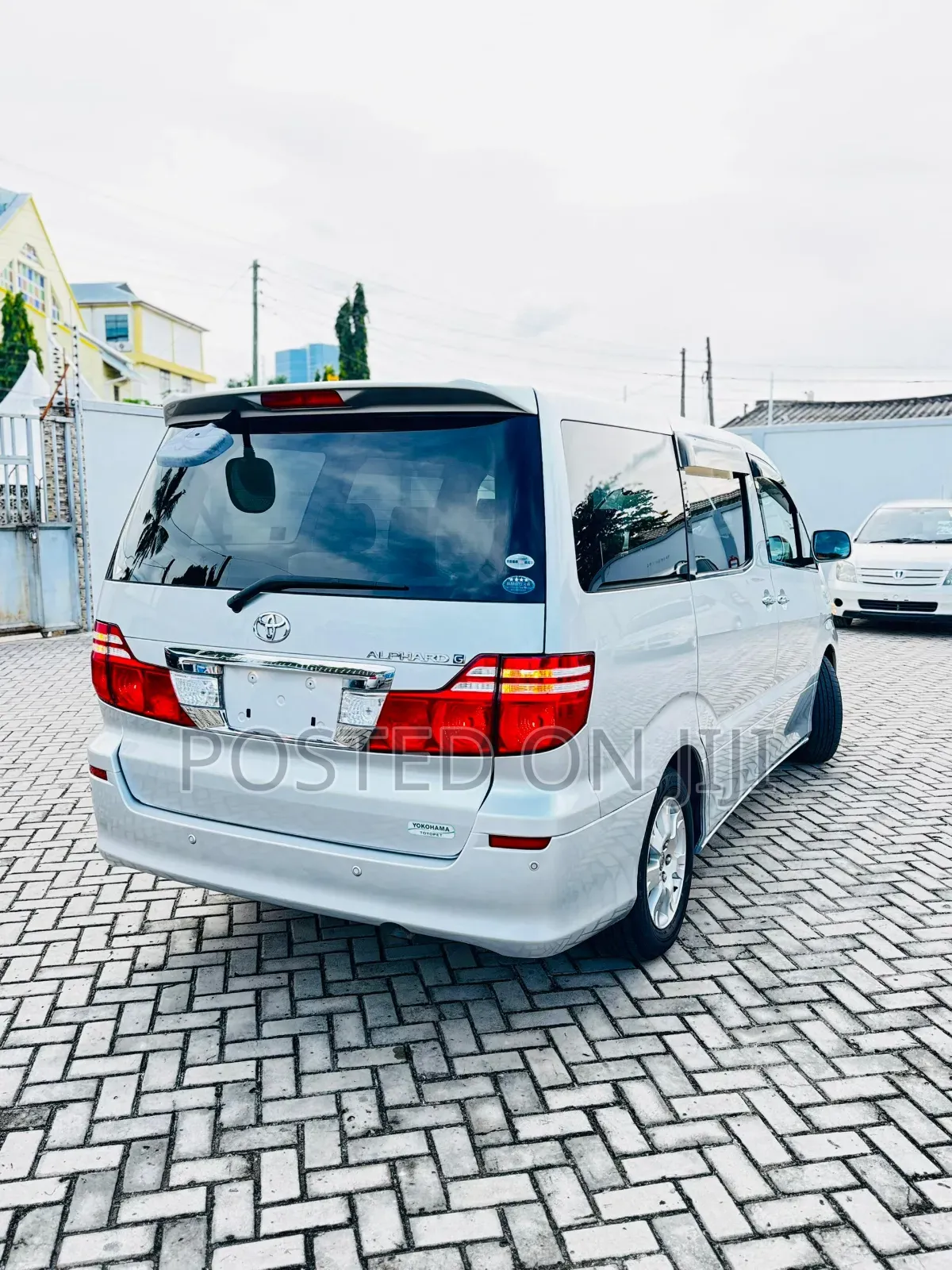 Toyota Alphard 2006 Silver