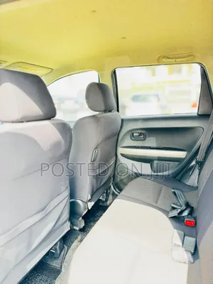 Toyota IST 2002 Silver