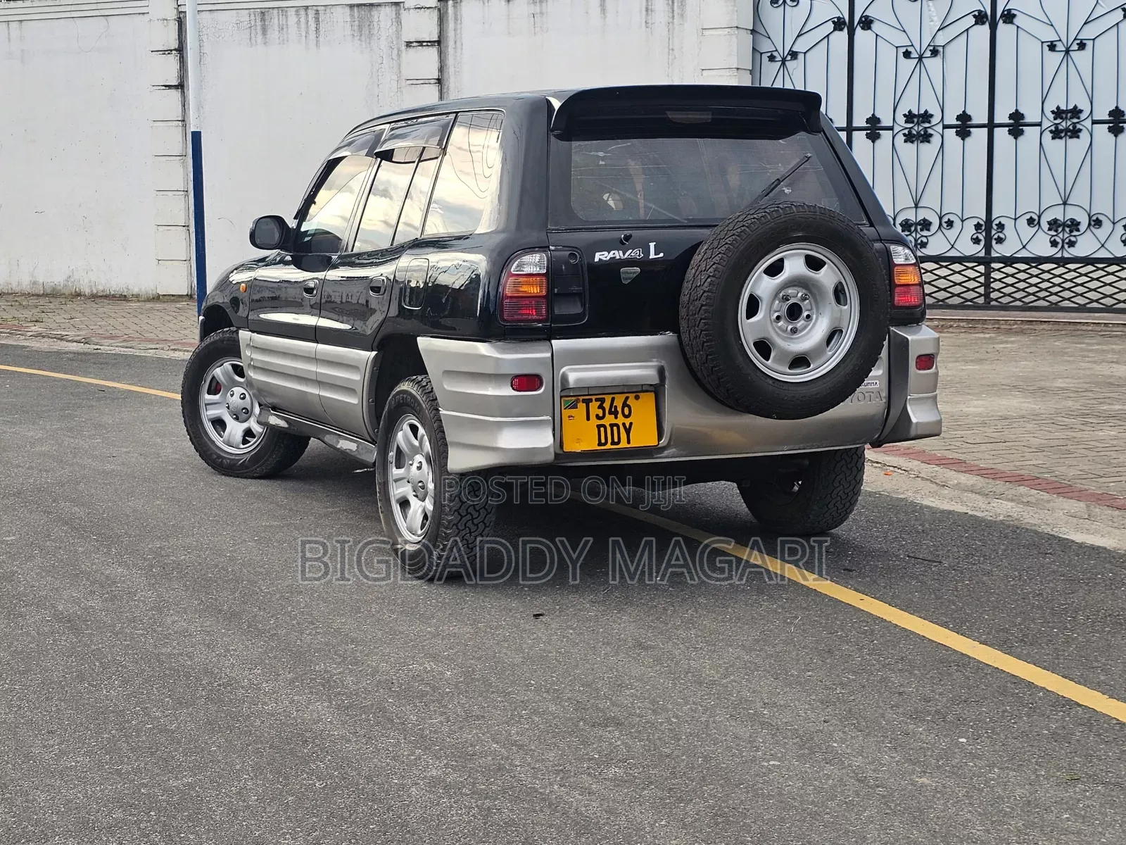 Toyota RAV4 1999 Black