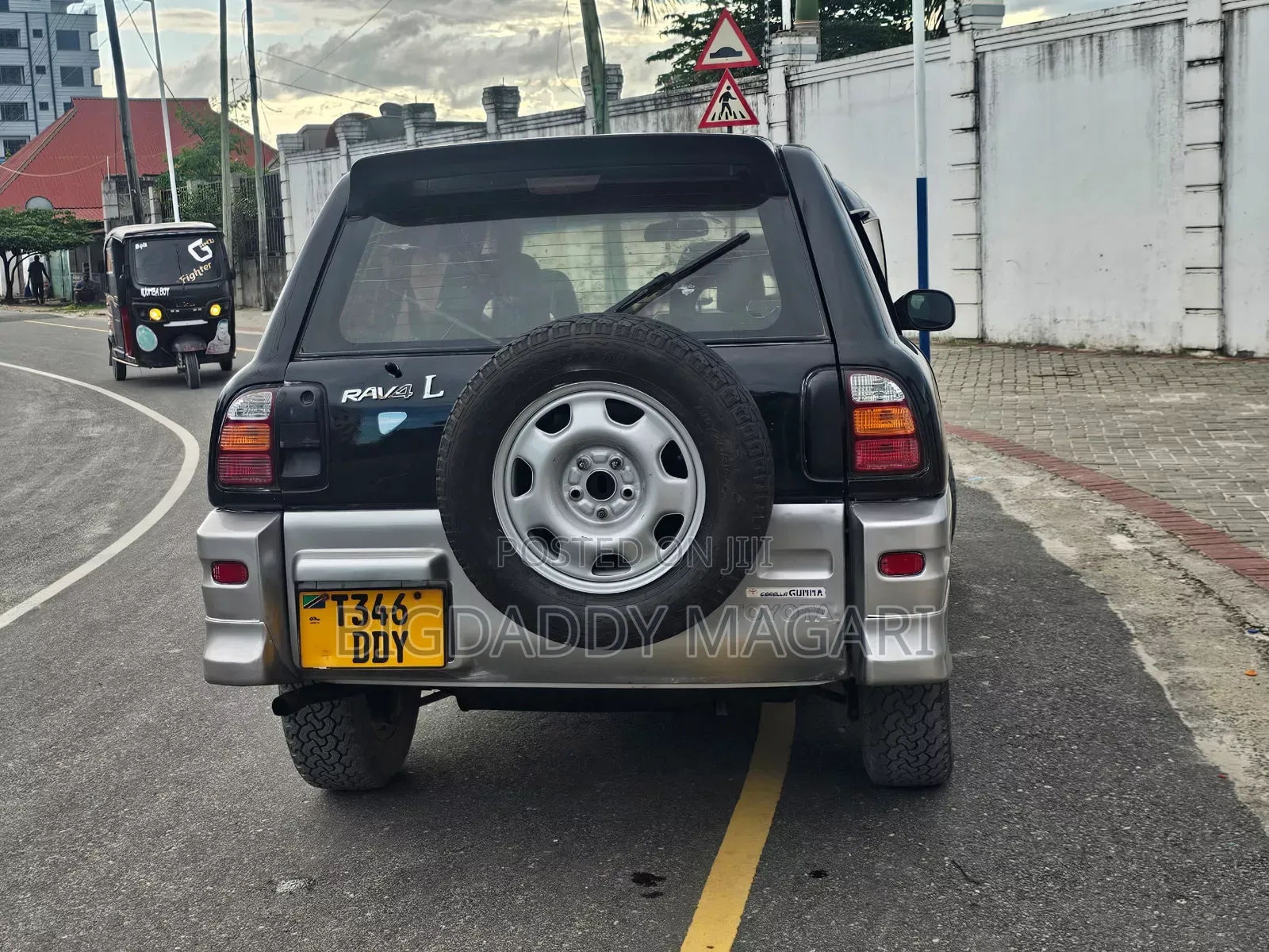Toyota RAV4 1999 Black