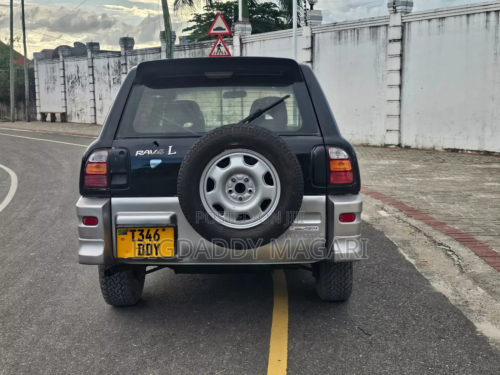 Toyota RAV4 1999 Black