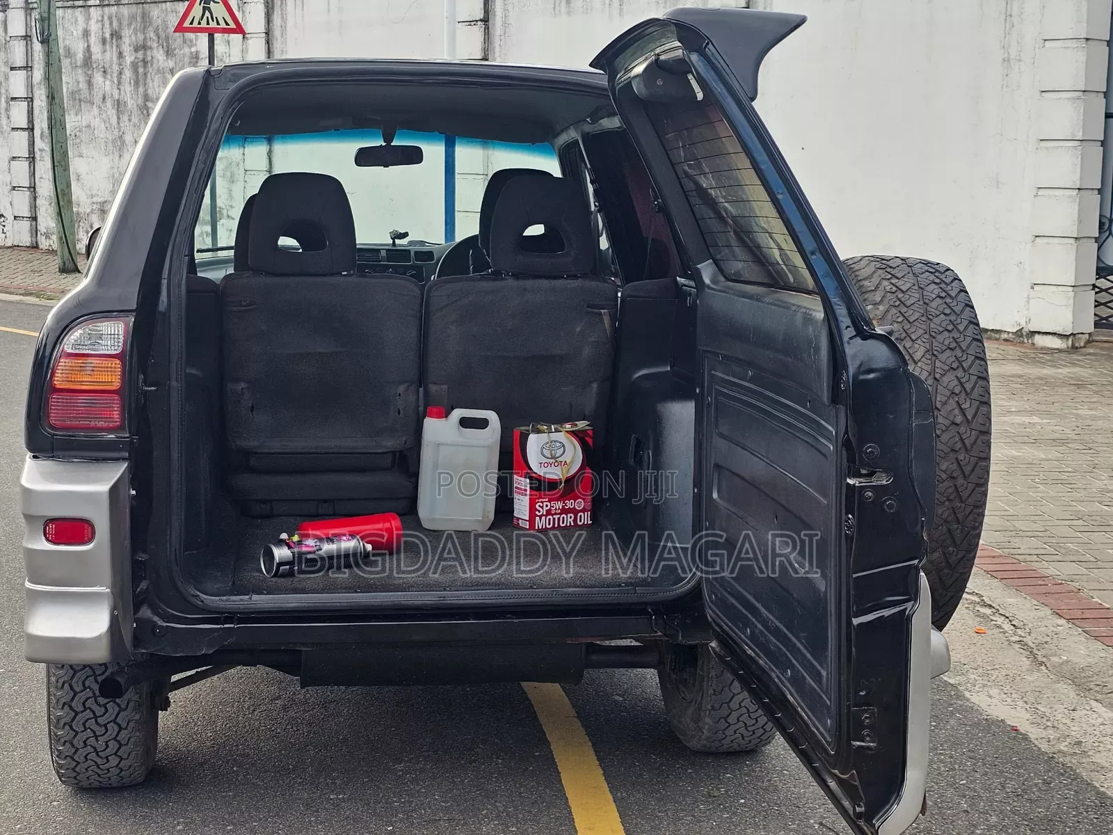 Toyota RAV4 1999 Black