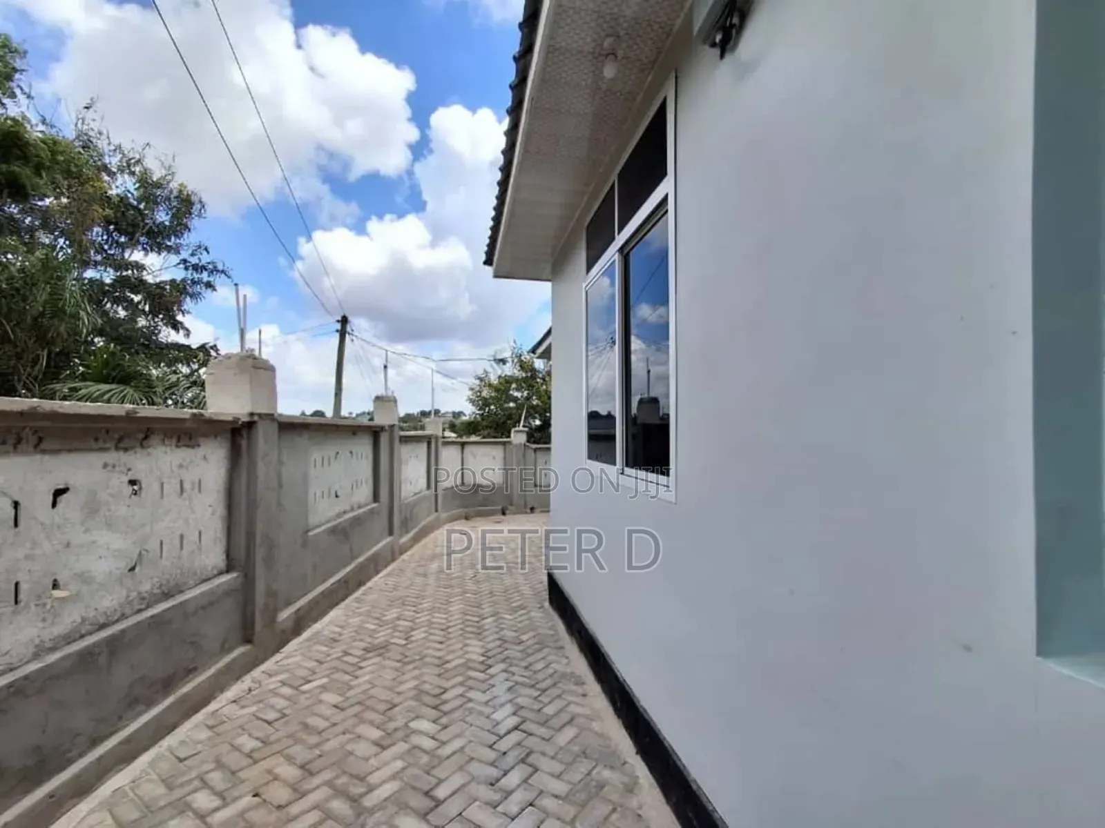 1bdrm Apartment in Kimara for rent