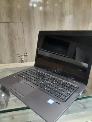 Laptop HP ZBook 15u G4 8GB Intel Core I5 HDD+SSD 256GB