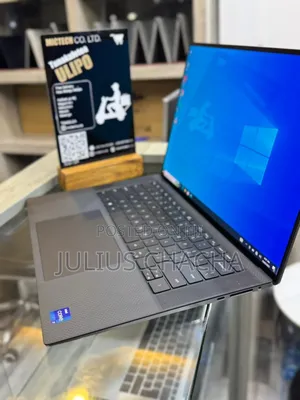 New Laptop Dell Precision 5550 32GB Intel Core I7 SSD 512GB