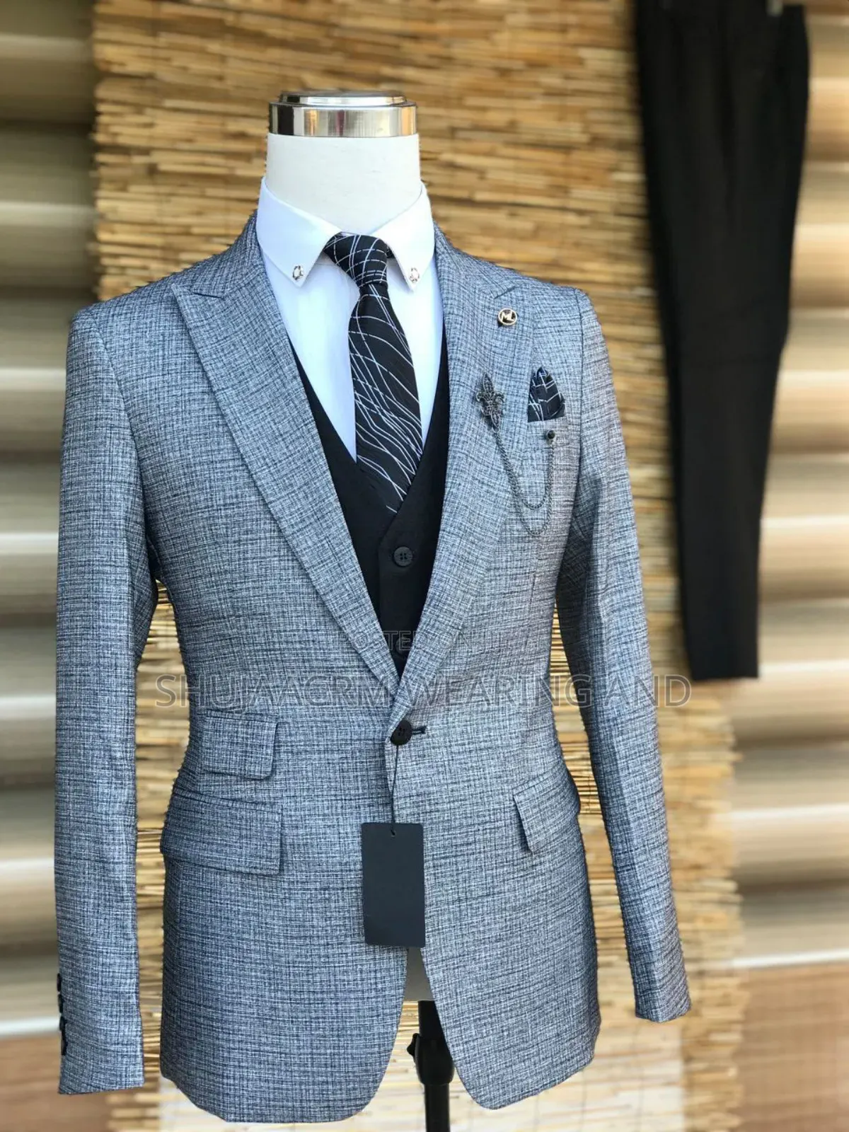 Original Suit/Suit on Point/New