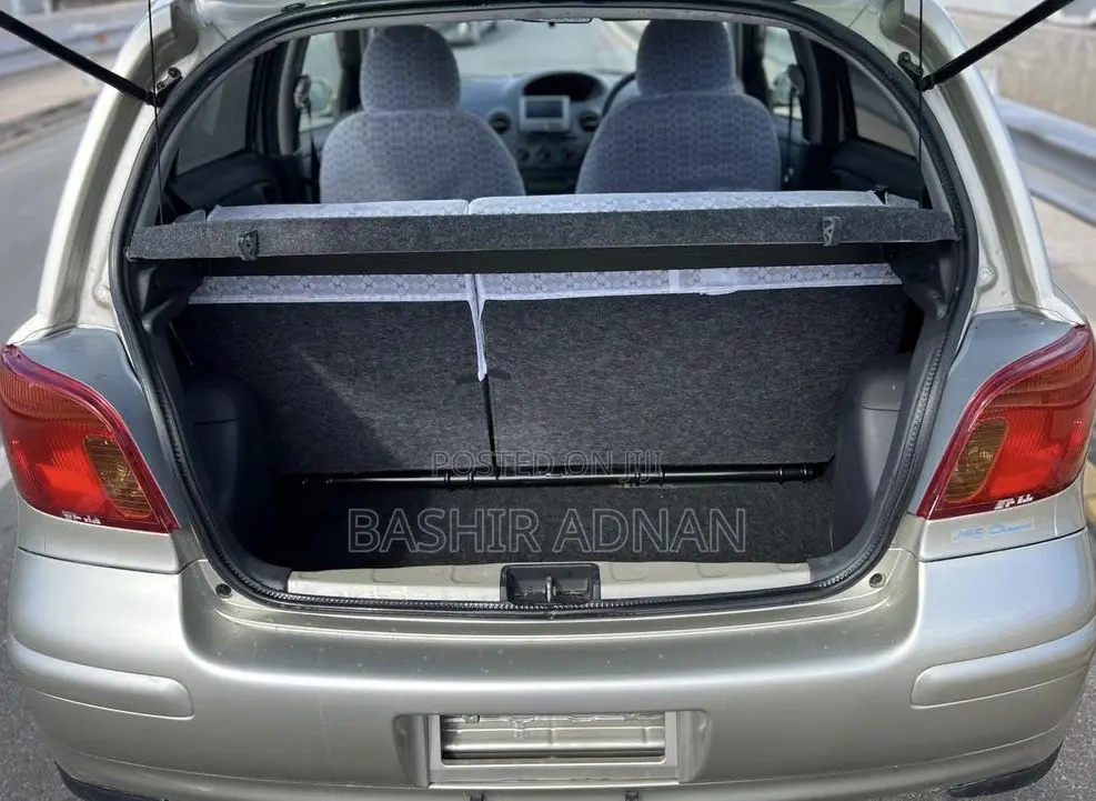 Toyota Vitz 1.3 FWD 3dr 2002 Silver