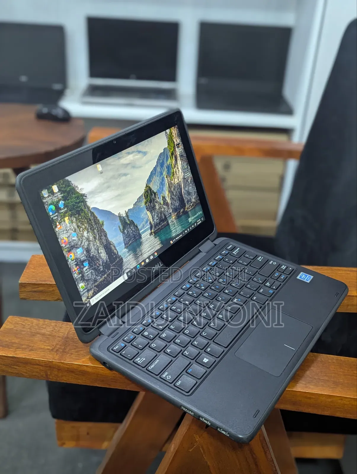 New Laptop Dell Latitude 3189 4GB Intel SSD 128GB