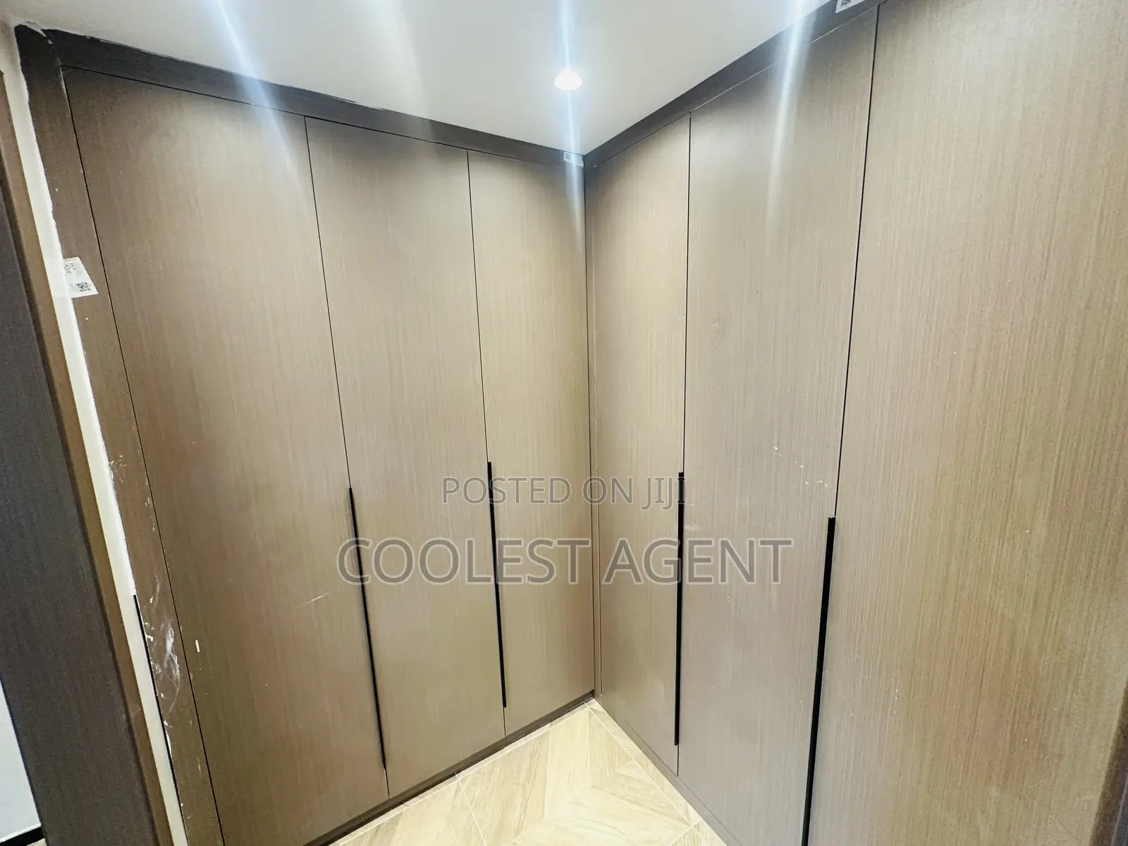 Furnished 1bdrm Duplex in Coolest Estate, Oyster Bay for rent