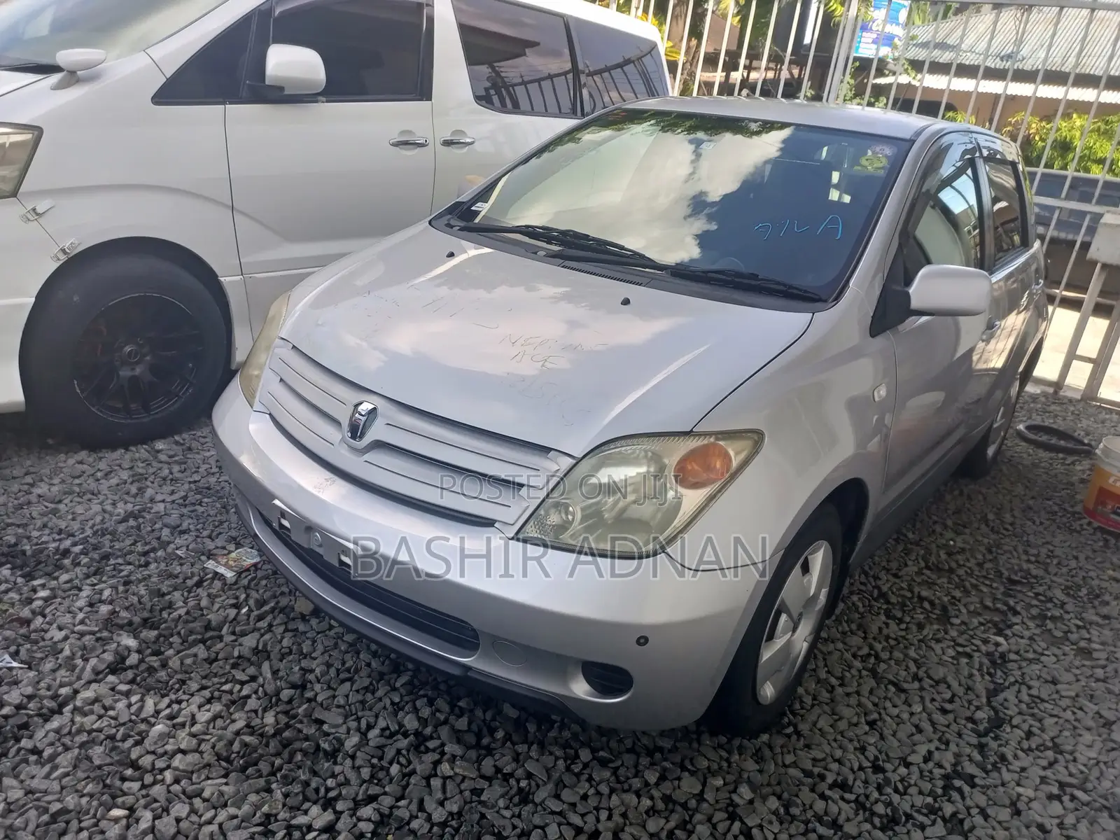 Toyota IST 2004 Silver
