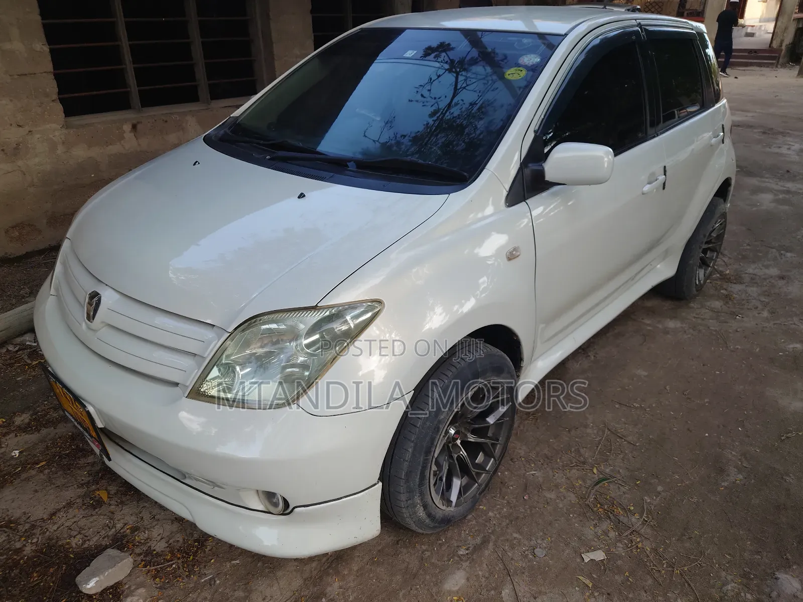 Toyota IST 2004 White