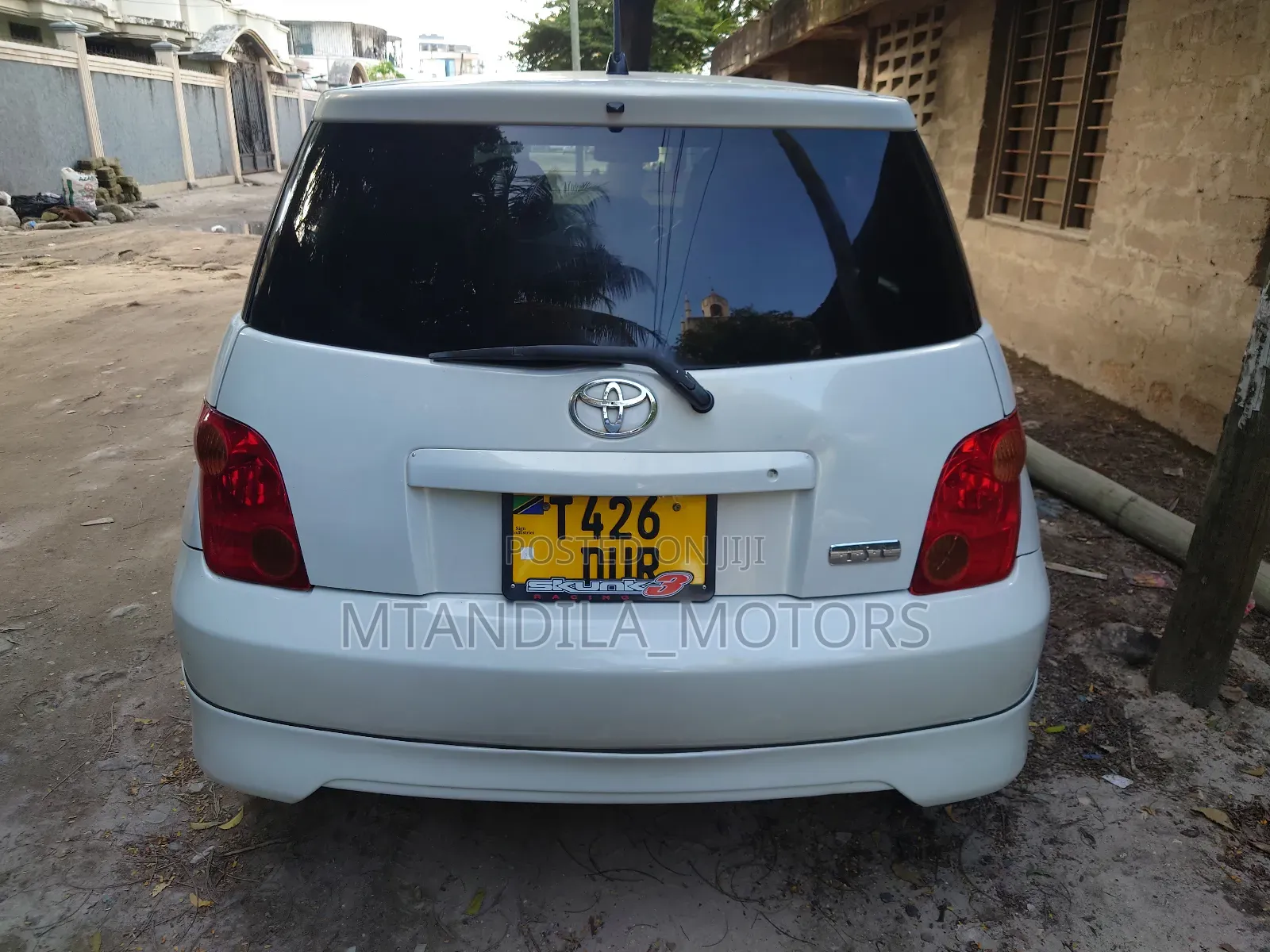 Toyota IST 2004 White