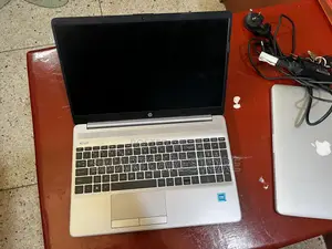 Laptop HP 240 G9 4GB Intel Core I3 HDD+SSD 1T