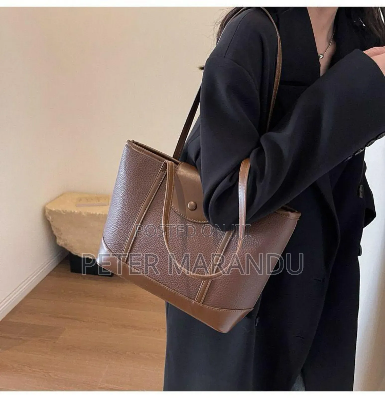 Smart Women's Pochi