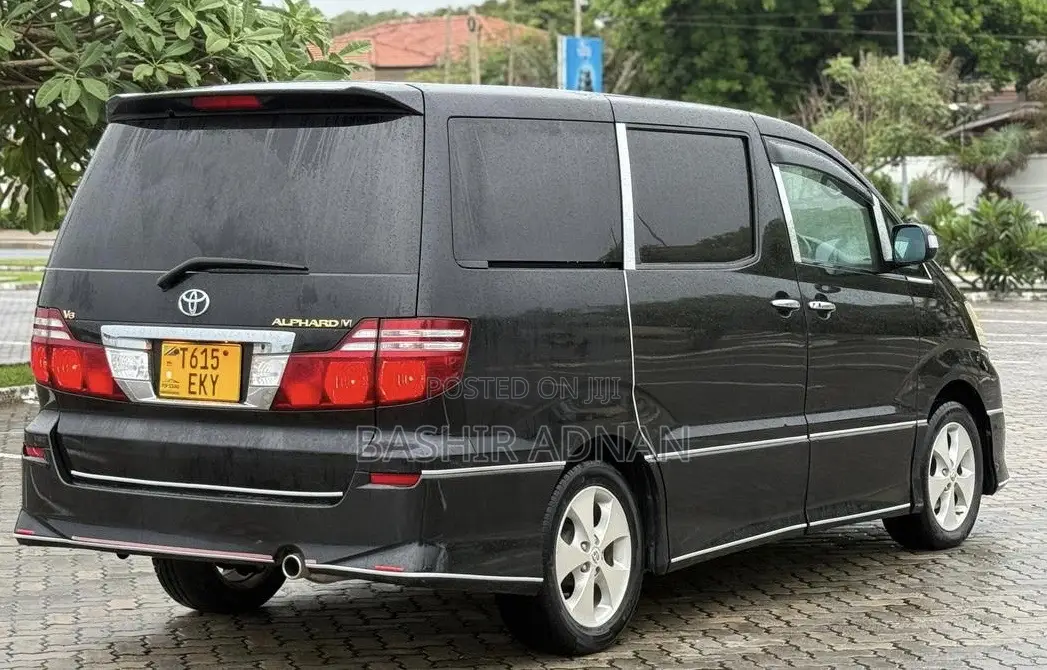 Toyota Alphard 2.4 Petrol FWD 2006 Black