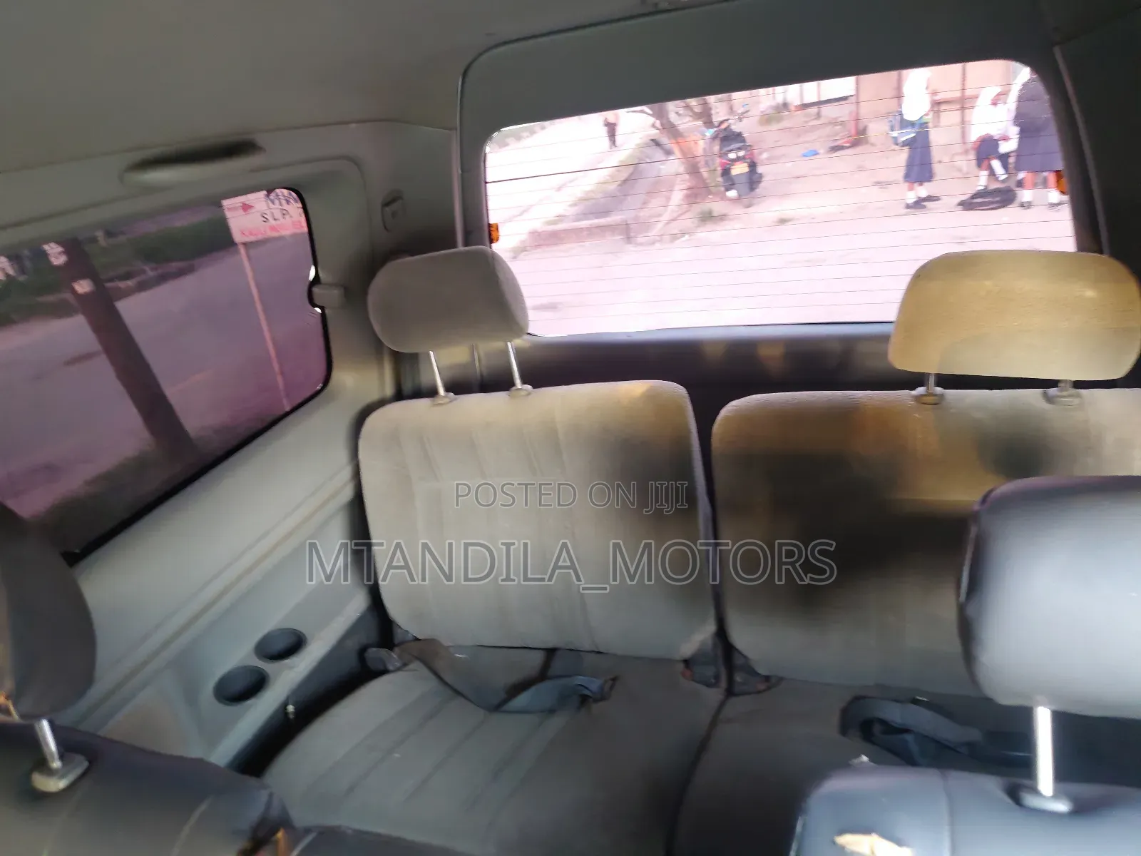 Toyota Noah 2.0 FWD (8 Seater) 2001 White