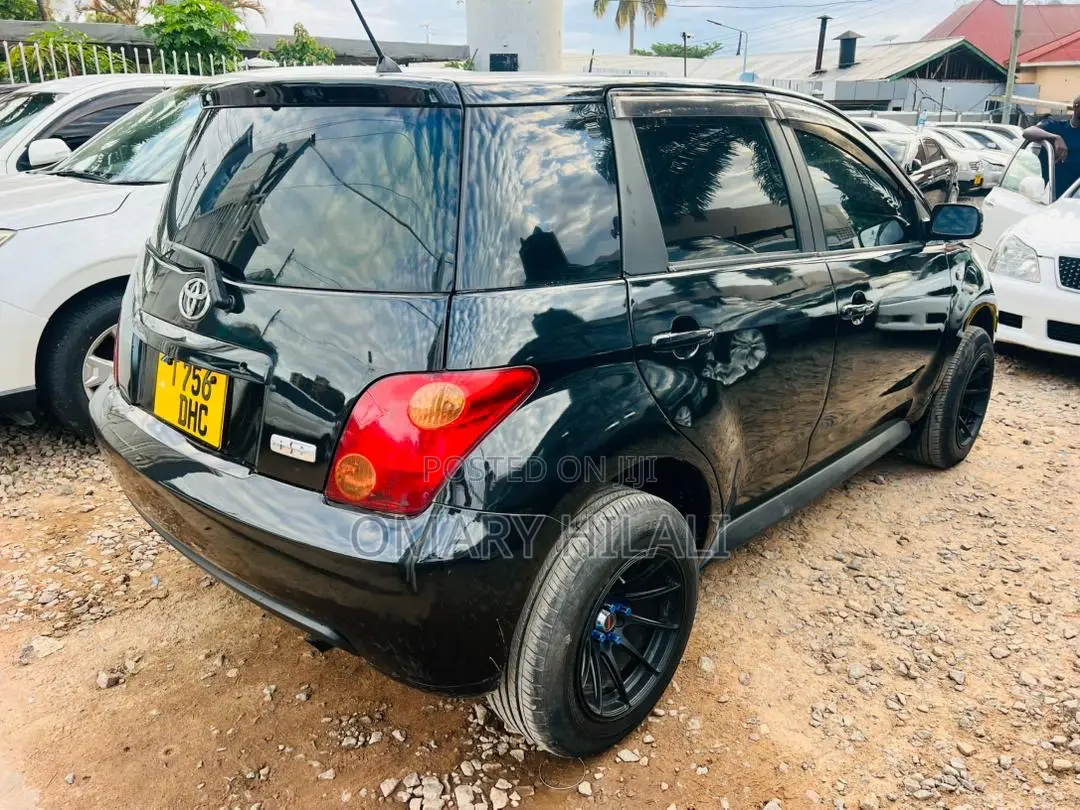 Toyota IST 2004 Black