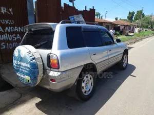Toyota RAV4 Softtop FWD 1999 Silver