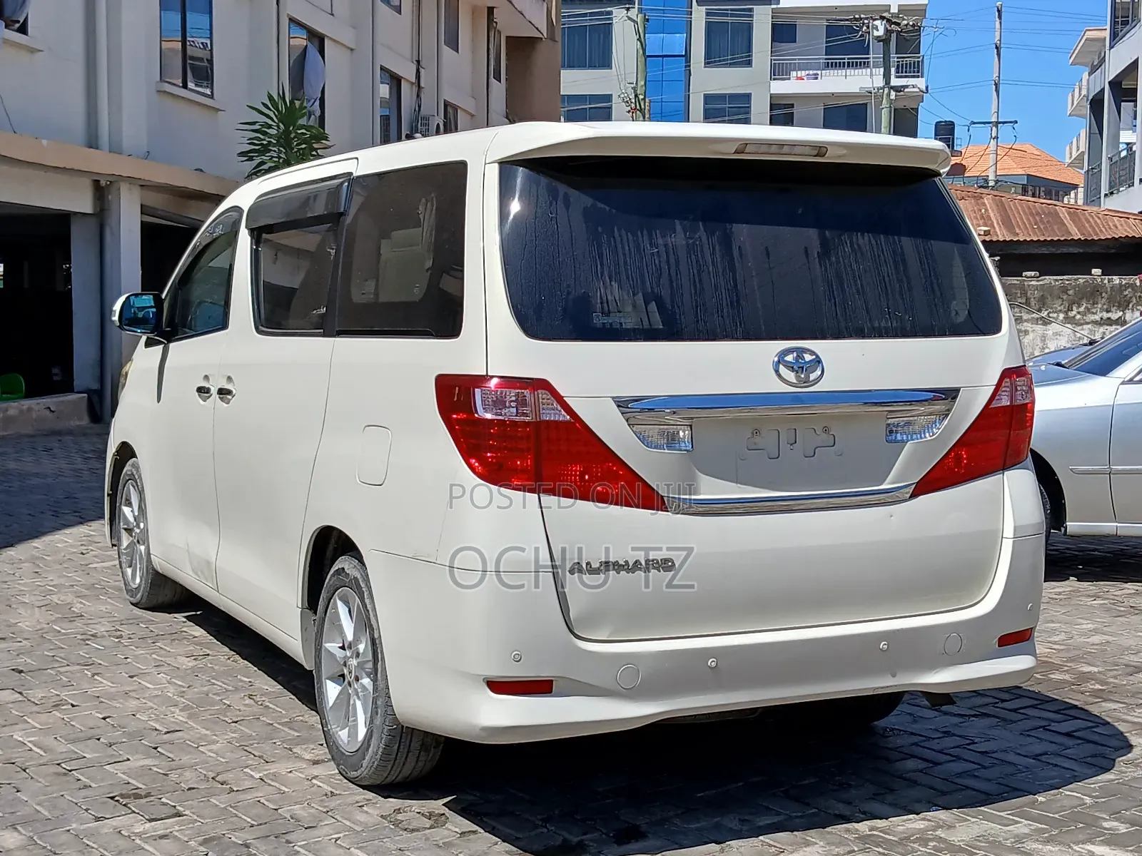 Toyota Alphard 2009 White