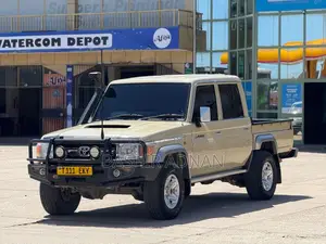 Toyota Land Cruiser 2019 Beige