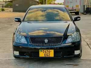 Photo - Toyota Crown 2006 Black