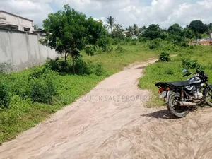 Photo - Viwanja Viwili Inauzwa Eneo Moja Madale