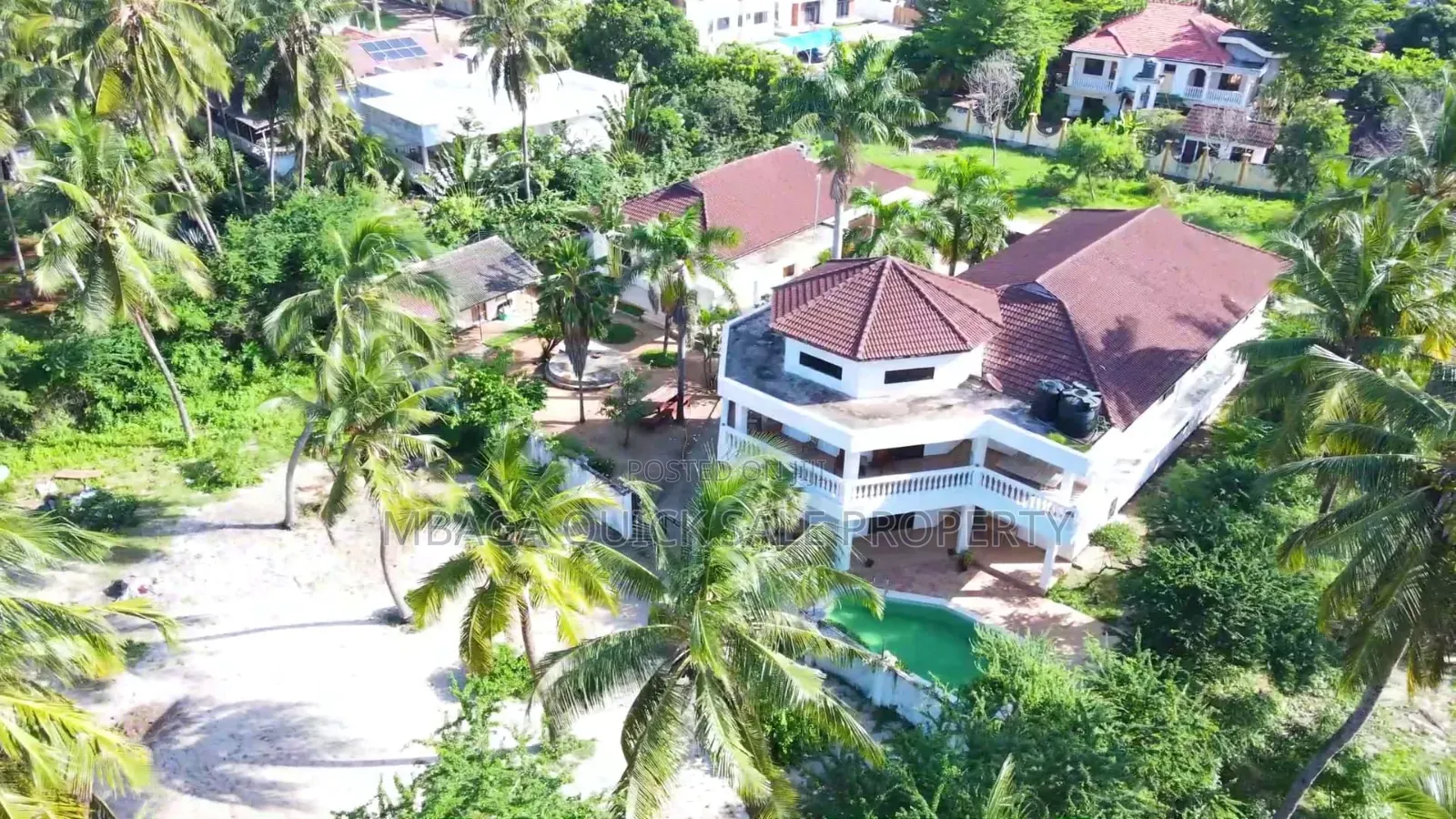 8bdrm House in Mbezi Beach Kidimbwi for sale