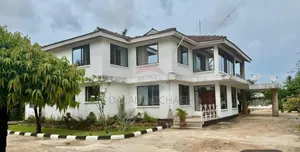 5bdrm House in Mikocheni for sale