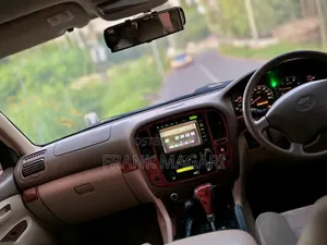 Toyota Land Cruiser 90 Automatic 2000 Silver