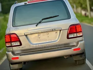 Toyota Land Cruiser 90 Automatic 2000 Silver