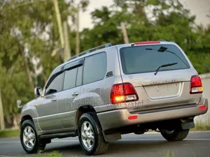 Toyota Land Cruiser 90 Automatic 2000 Silver