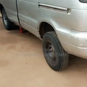 Toyota Noah 2001 Silver