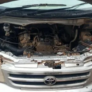 Toyota Noah 2001 Silver