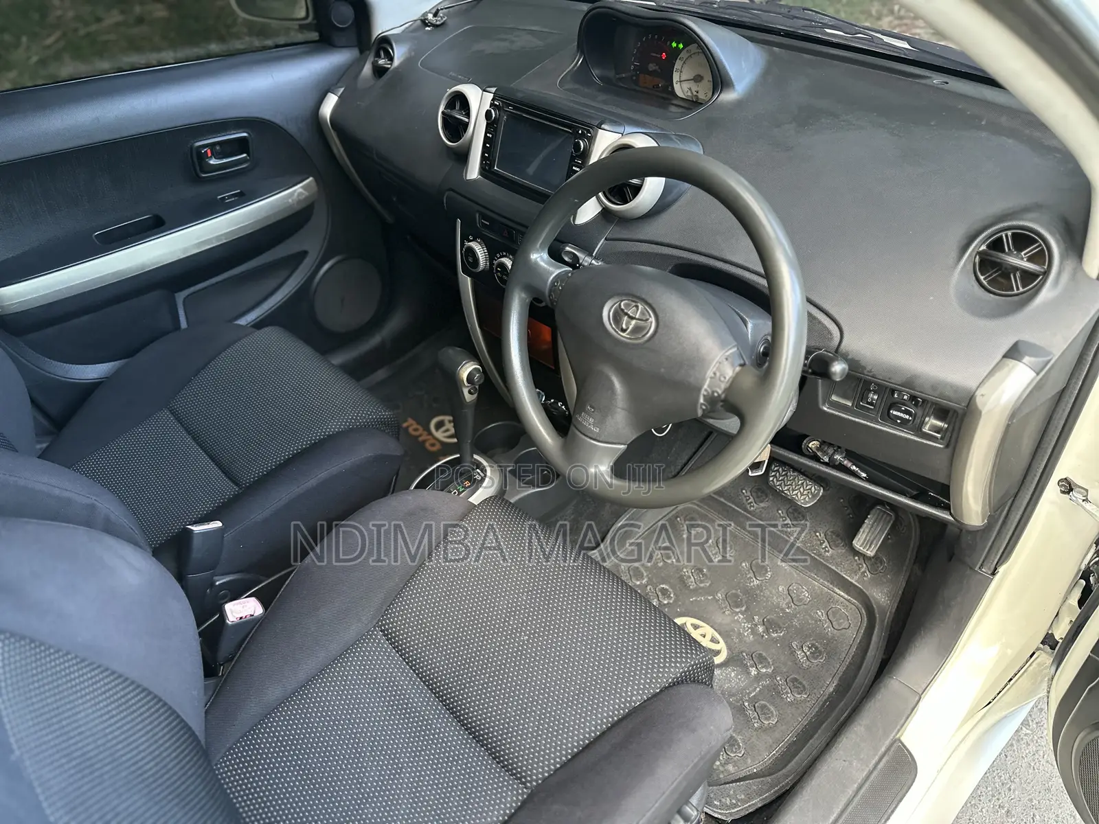 Toyota IST 2004 Pearl